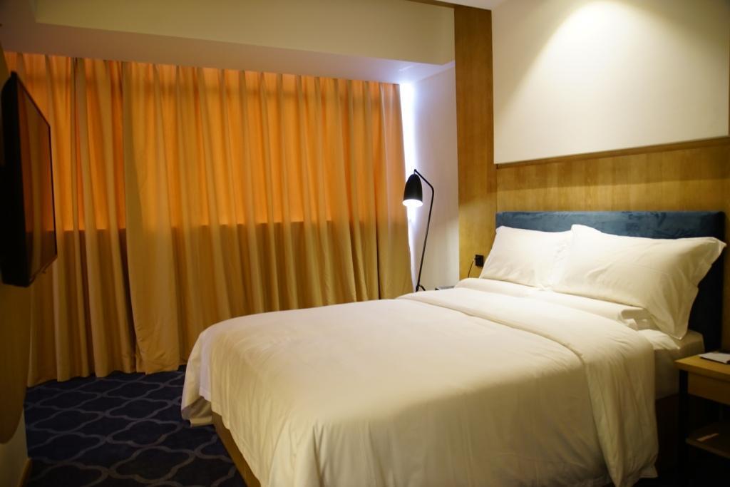 Flight One Hotel Шэньчжэнь Экстерьер фото